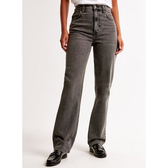 Abercrombie Ultra High Rise 90s Straight Jean Curve Love Black Size 33 - Picture 1 of 5